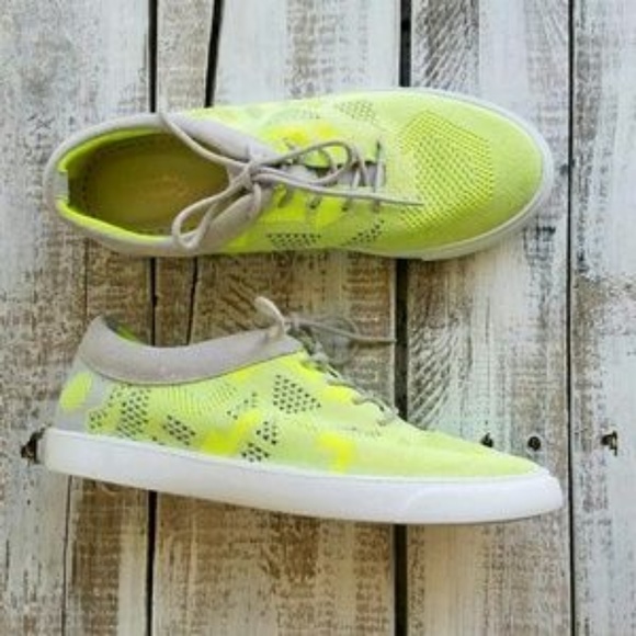 clarks sneakers womens yellow